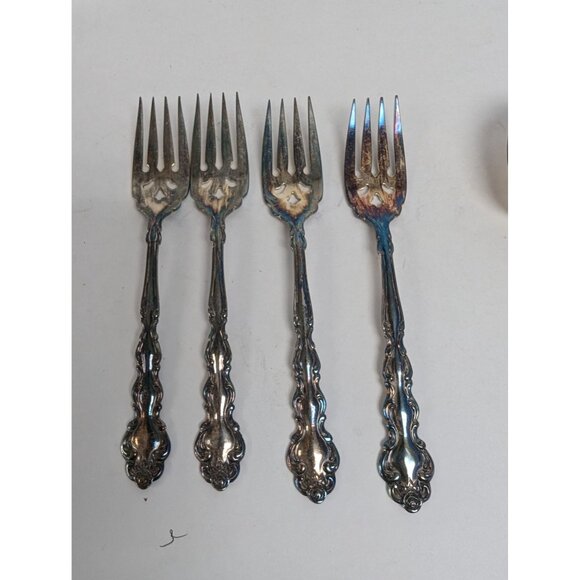 Oneida Community Silverplate "Beethoven"  Serving for 8 Set of 33 Set #2 - Picture 5 of 8